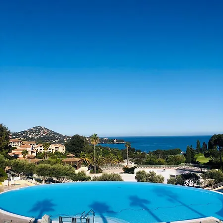 Cap Esterel Pessy 4 Personnes Avec Magnifique Vue Piscines Et Massif De L Esterel Saint-Raphaël