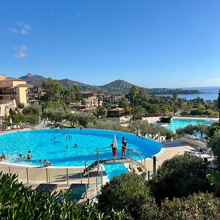 Apartman Cap Esterel Pessy 4 Personnes Avec Magnifique Vue Piscines Et Massif De L Esterel