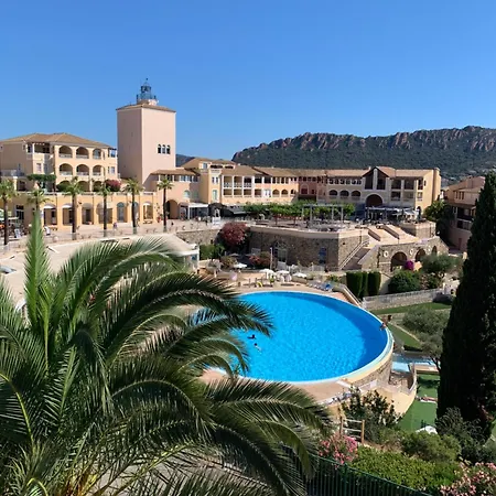 Cap Esterel Pessy 4 Personnes Avec Magnifique Vue Piscines Et Massif De L Esterel Appartement Saint-Raphaël